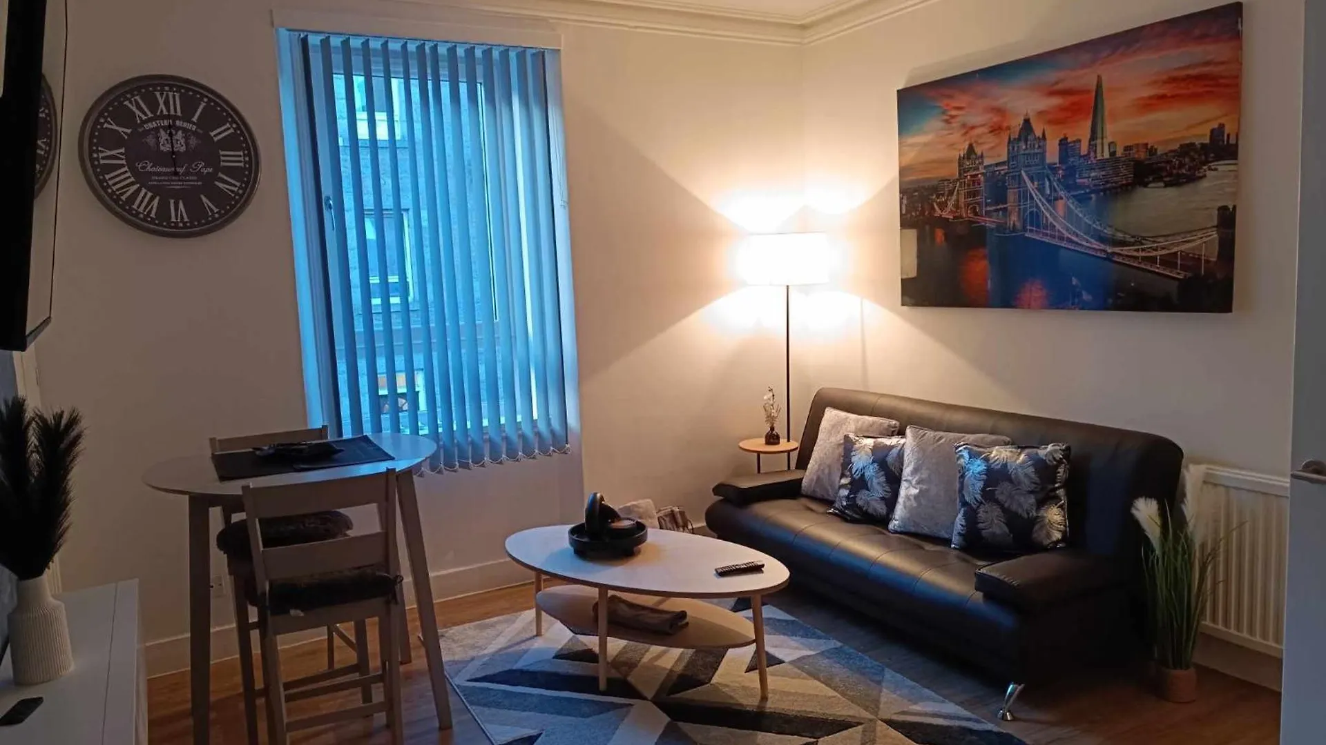 Urquhart Road 40 A Flat 1 contacts